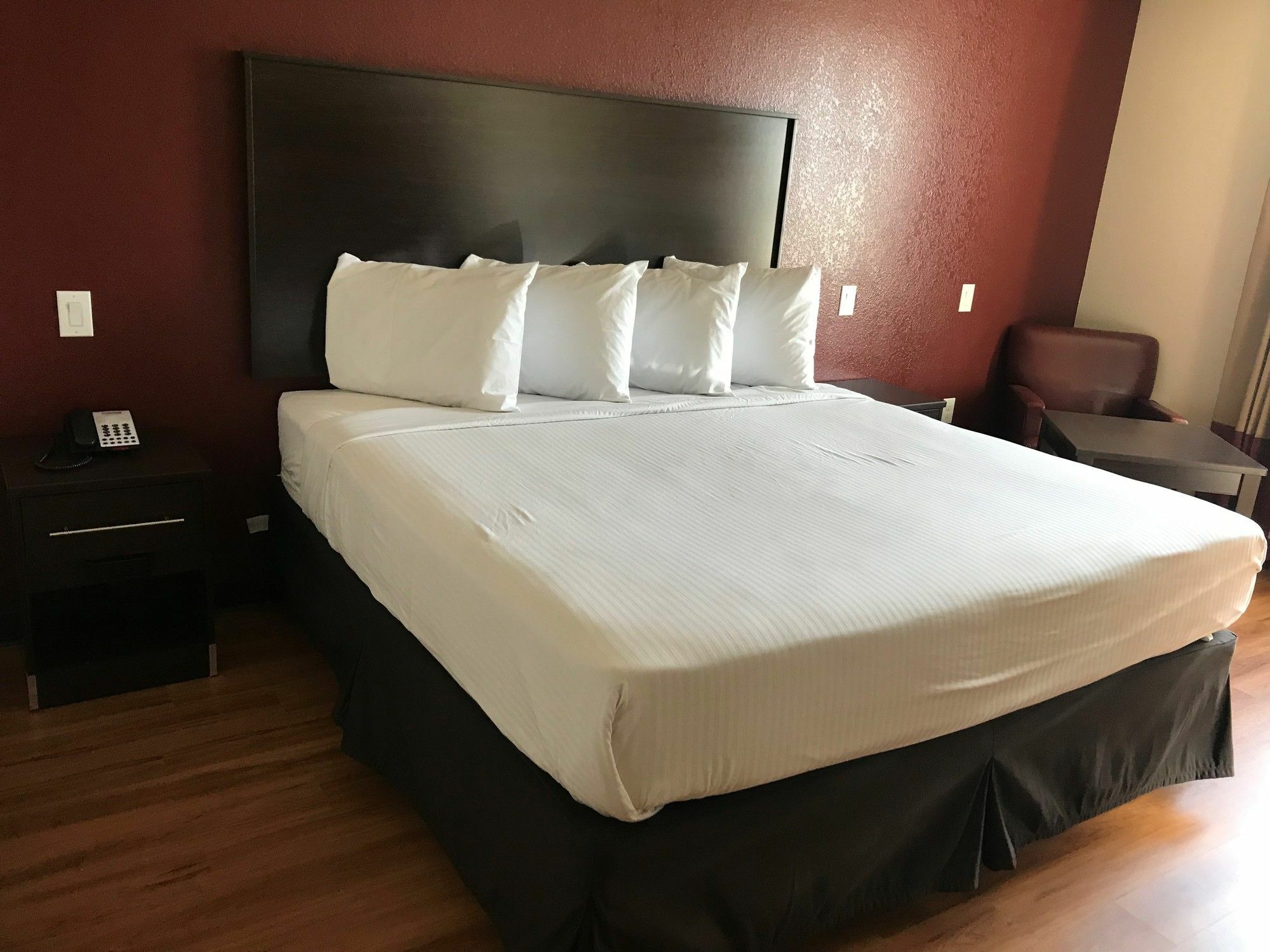 Red Roof Inn Plus+ Fort Worth - Burleson Exterior photo